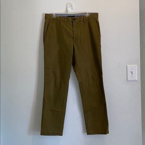 Men’s army green pants